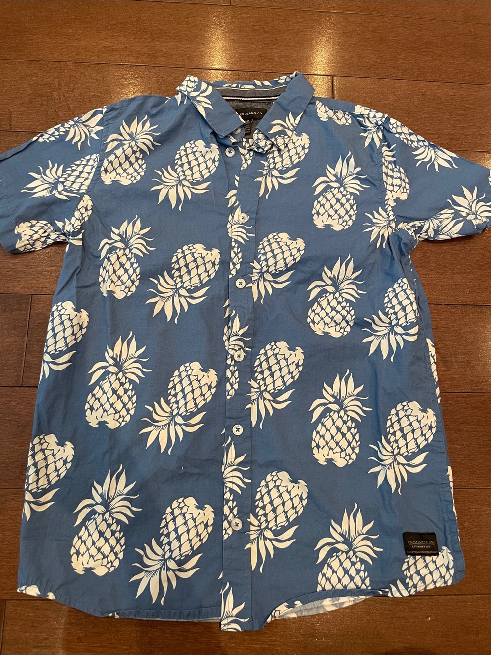 5/$25 Silver Jeans Blue Button-Down Shirt with White Pineapple Print